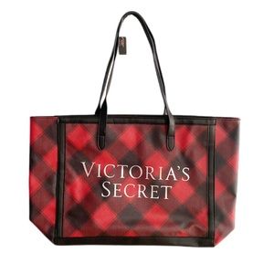 NWT Victoria’s Secret Holiday Red and Black Buffalo Plaid Tote Bag